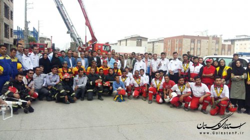 مانور اطفای حریق آتش‌نشانی با حضور مدیرکل مدیریت بحران برگزار شد + تصاویر